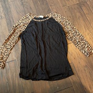 Victoria’s Secret PINK - leopard print and black tee - L